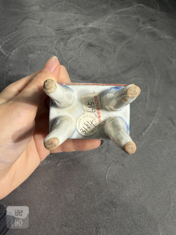 清中期粉彩麻姑献寿狮钮形鼎式炉 - 图7